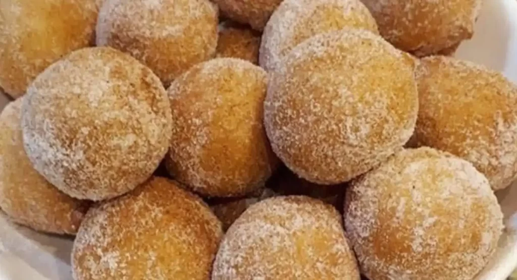 Bolinhos de chuva irresistíveis que vão aquecer seu coração!