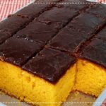 BOLO DE CENOURA FOFINHO E COM CASQUINHA DE CHOCOLATE